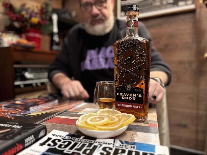 Heaven's Door Straight Burbon Whiskey - придаст прослушиванию Джудас Прист более чем 50 оттенков всяких разных цветов. СТРОГО +21 !!! (Это не РЕКЛАМА)