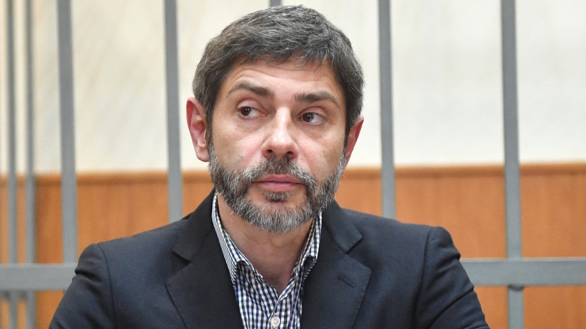    Валерий Николаев