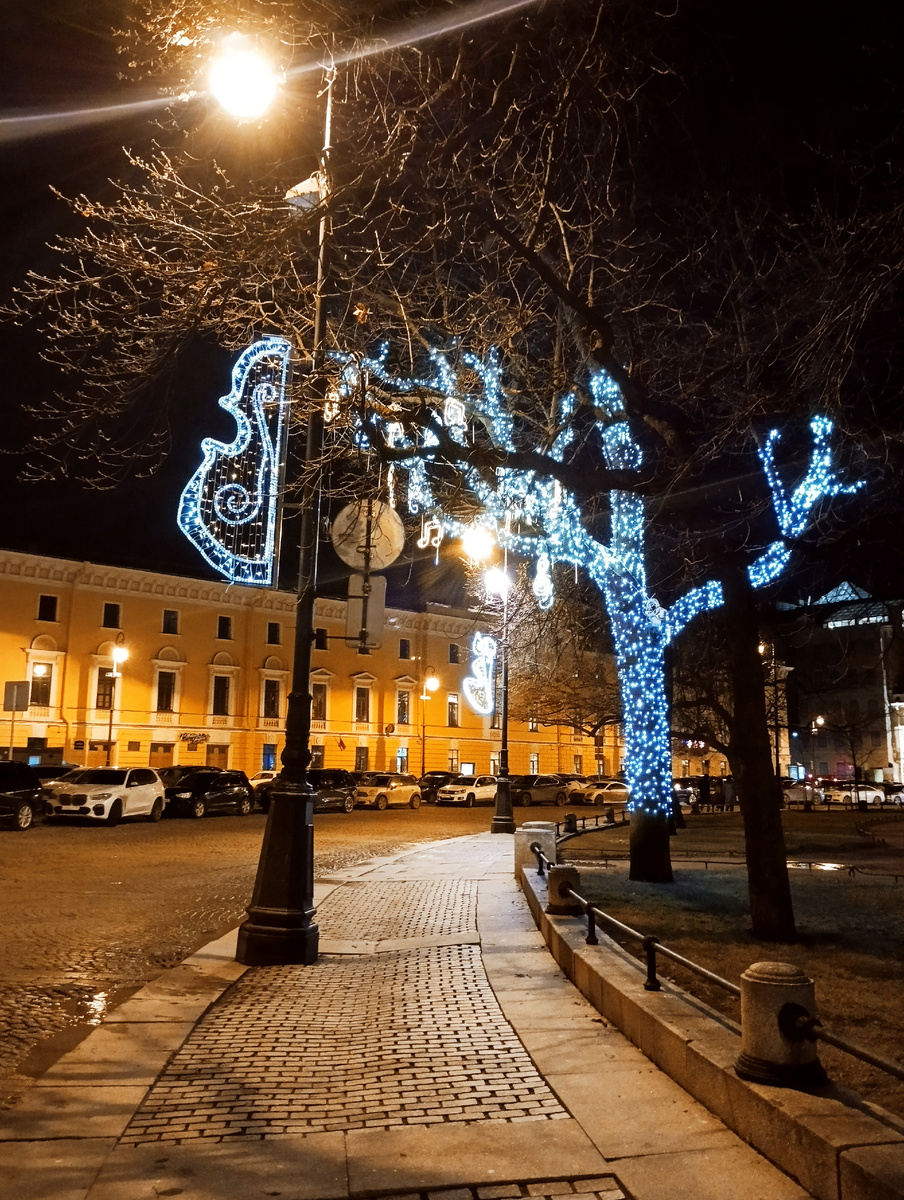 Площадь Искусств. 