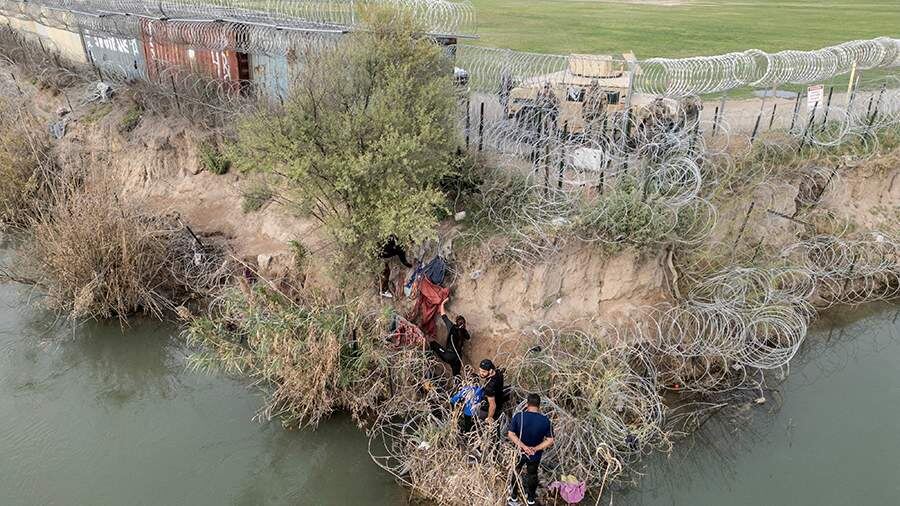 Буквы о и а на конце наречий. Наречие суффиксы о и а на конце наречий правило. Схема буквы о и а на конце наречий. Родос остров греция. Наречия с приставками из до с.