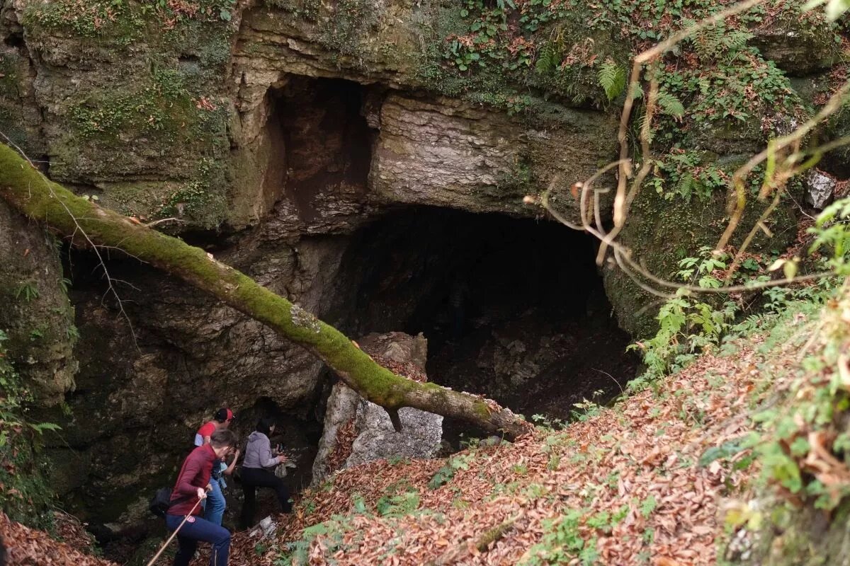 Близ станицы Ахметовской в Лабинском районе немало интересных пещер.
Фото: Михаил Ступин
