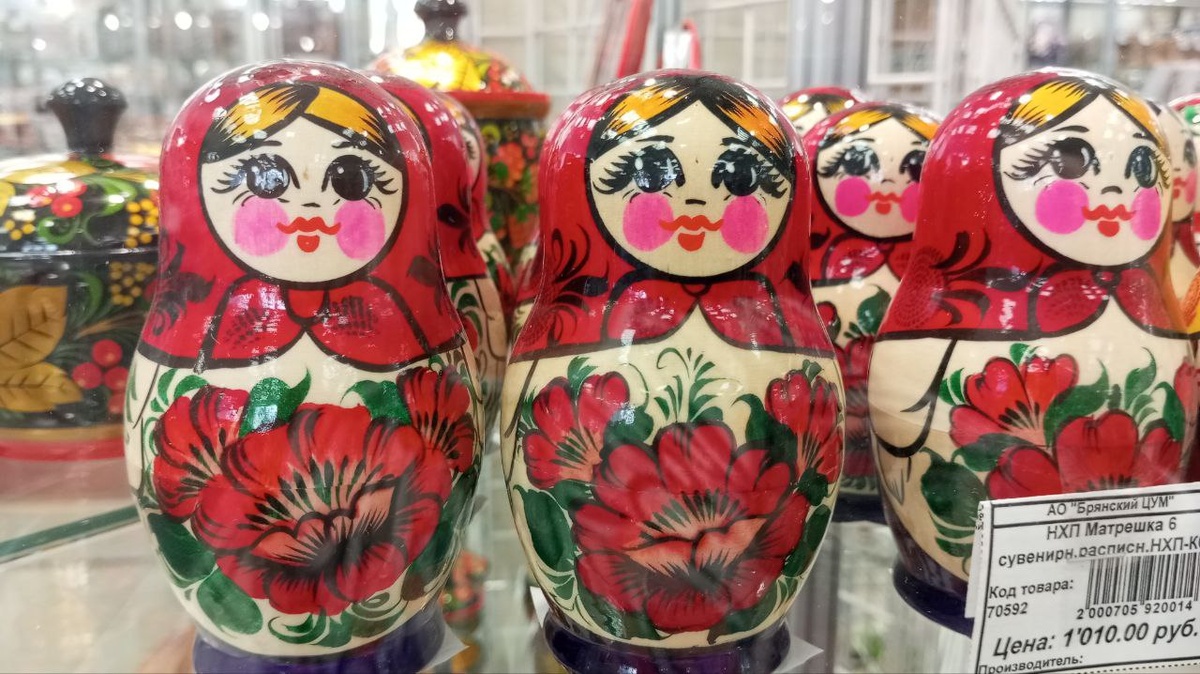 Таки матрёшек видела в  Брянске, фото мое