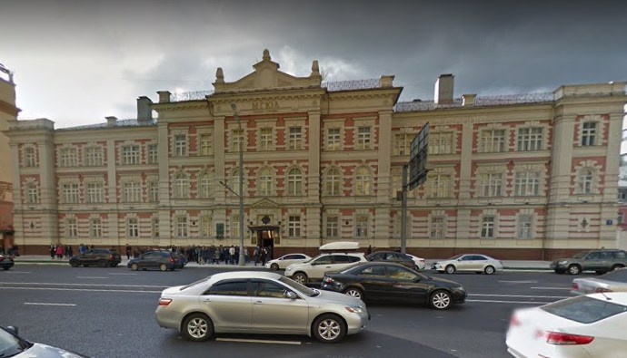 На снимке: вот она столичная рейтинговая ВПШ при ЦК КПСС на ул Садовая Кудринская.