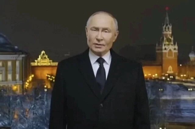    На фоне какой башни Кремля новогоднее обращение президента РФ?