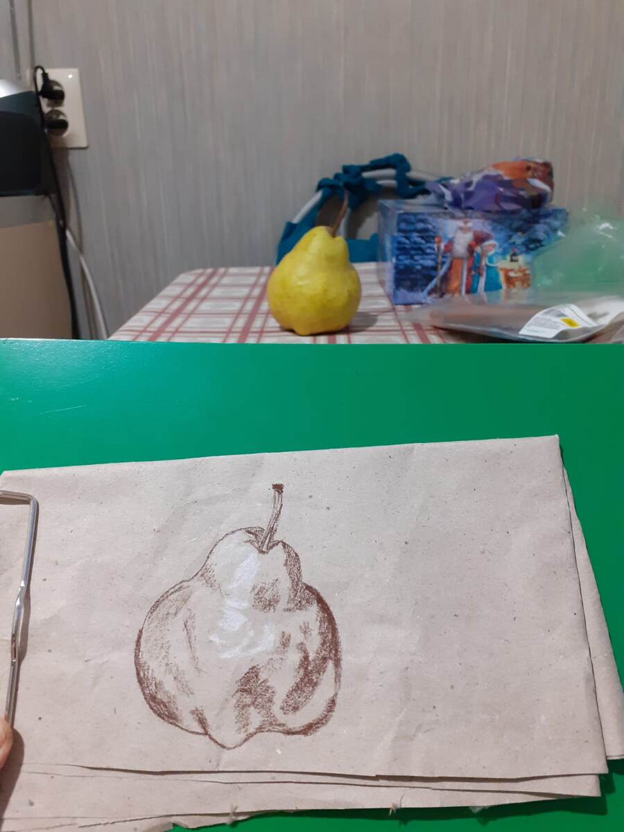 Рисунок груши в итальянском стиле