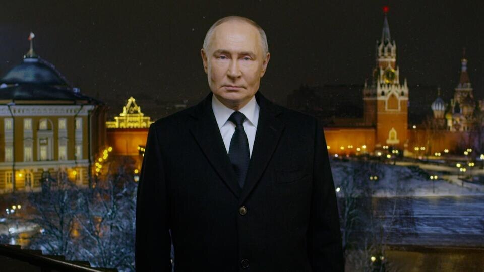     Новогоднее поздравление Владимира Путина Скриншот видео