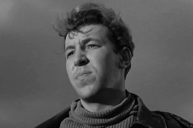    Роман Филиппов. Кадр из фильма «Впереди — крутой поворот» (1960)