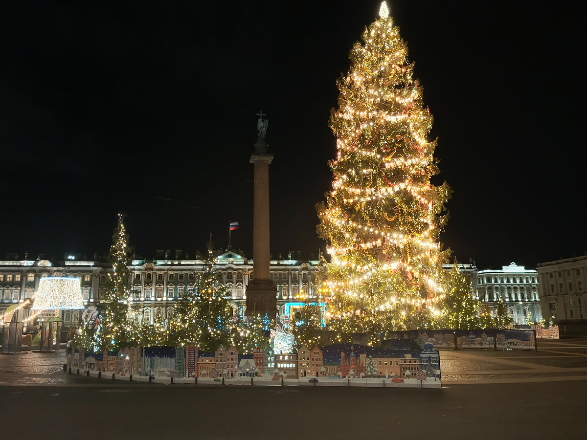 Встреча нового года 2025 в спб. Встреча нового года 2025 в спб. Елка во дворе. Новый год в санкт-петербурге 2023-2024. Встреча нового года 2025 в спб.
