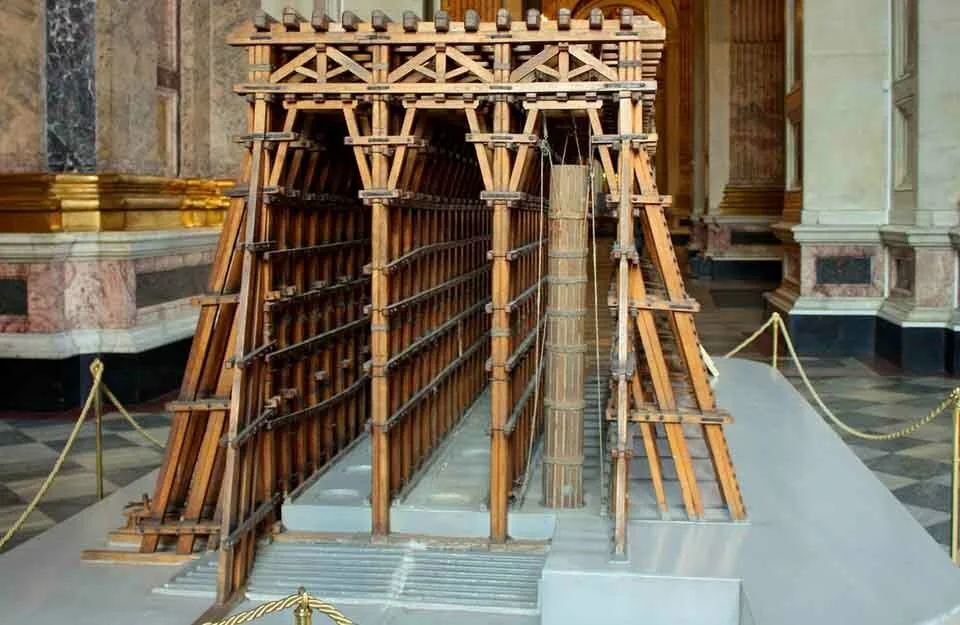 В Исаакиевском соборе. Фото с сайта Яндекс.Картинки