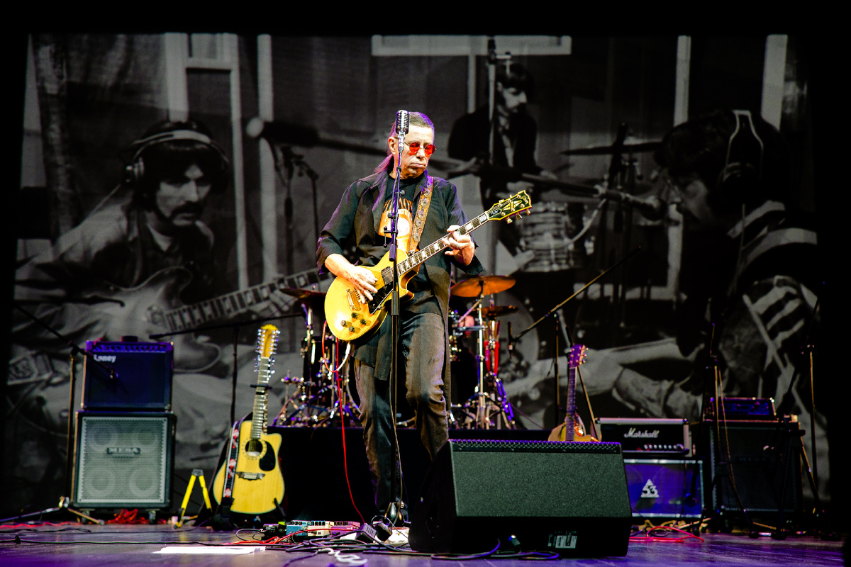 " Сцена - это лотерея, гда за выйгрыш нужно заплатить никак не не меньше, чем сам выйгрыш"