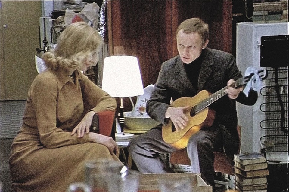    Песни помогали действию комедии плавно переходить от грустного к смешному и обратно. Фото: Кадр из фильма