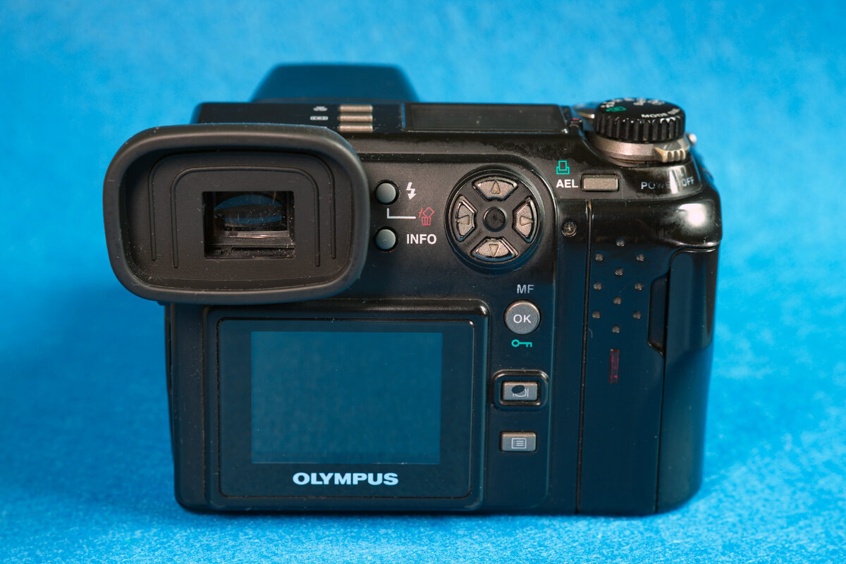 Olympus Camedia E-100RS