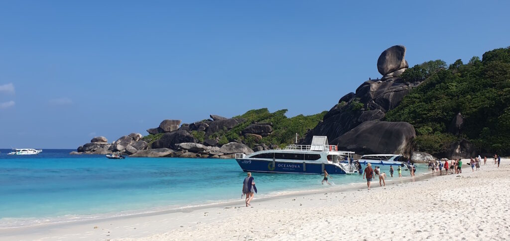 Залив Дональд Дак на острове №8 — Koh Similan