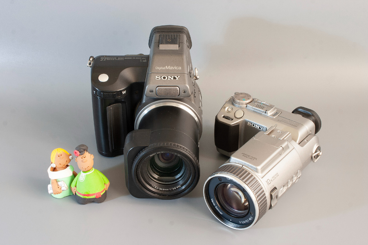 Sony MVC-FD95 и Sony F707 из моей коллекции