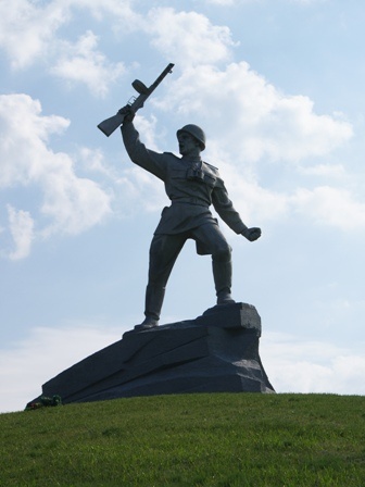 Памятник «Прорыв Миус-фронта», х. Степанов, Матвеево-Курганский район

