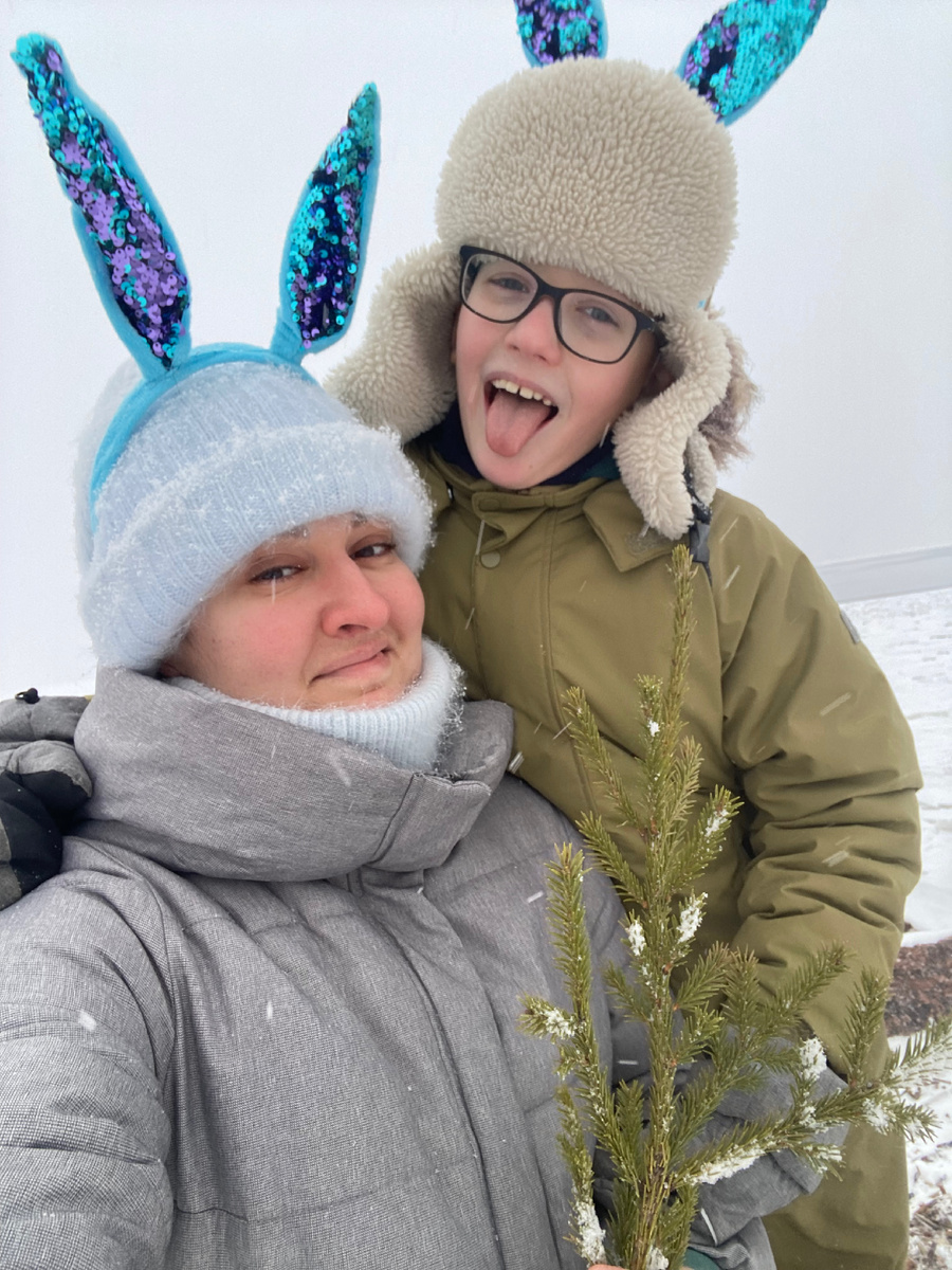 Грех не выгулять такие нарядные уши