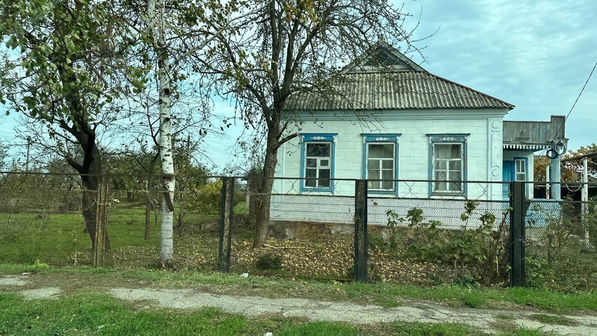 Такие там были, да и сейчас есть домики)