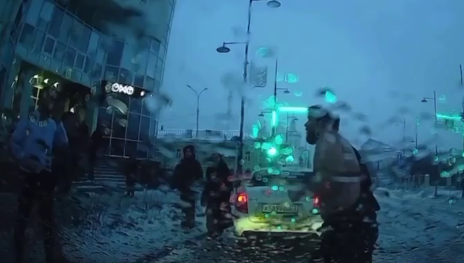 Выходи один на один. Замешкался. Мемы в одном. Давай выйдем один на один. Лютые мемы.