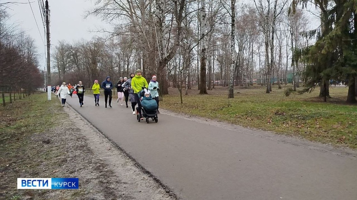    В Курске продолжается традиция новогоднего забега