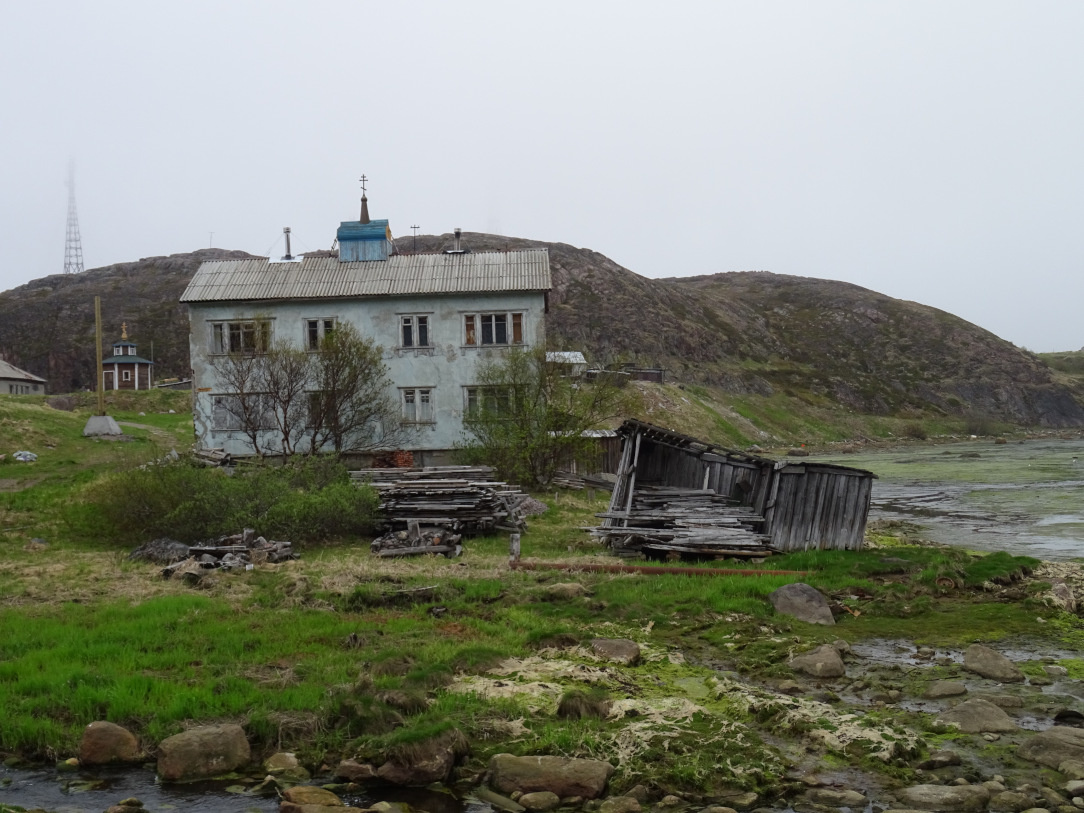 Медленно разрушающаяся Тихвинская Церковь