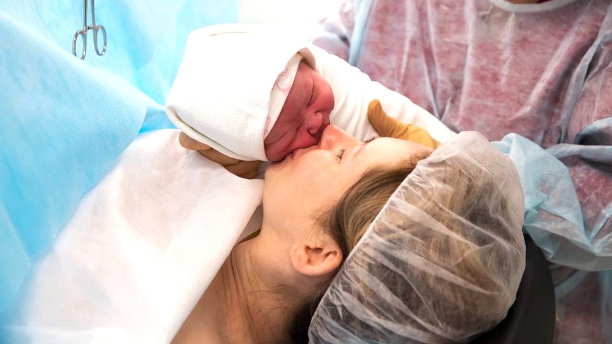    Врачи Центра охраны материнства и детства в 2024 году приняли больше 8 тысяч родов