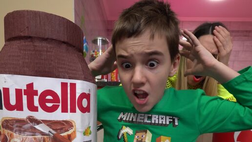 Кто съел всю нутеллу. Кто съел всю нутеллу. Картинка кто съел всю нутеллу. Кто съел всю нутеллу. Шутки про нутеллу.