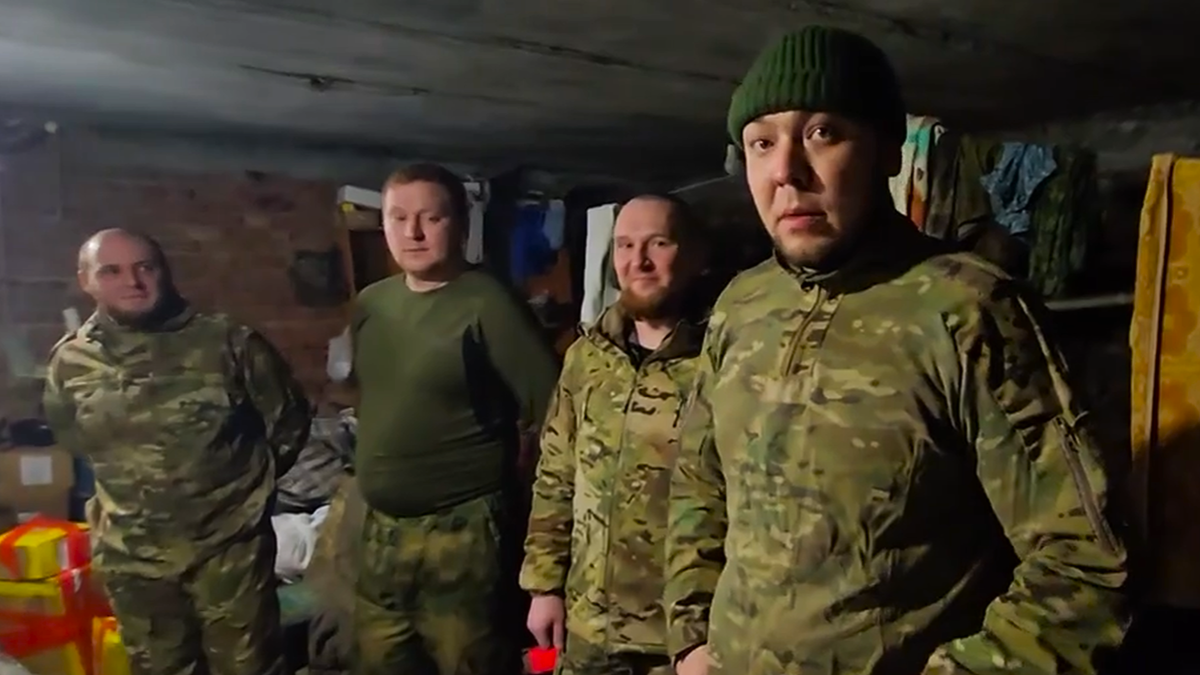    Бойцы батальона «Югра» поздравили жителей округа с Новым годом