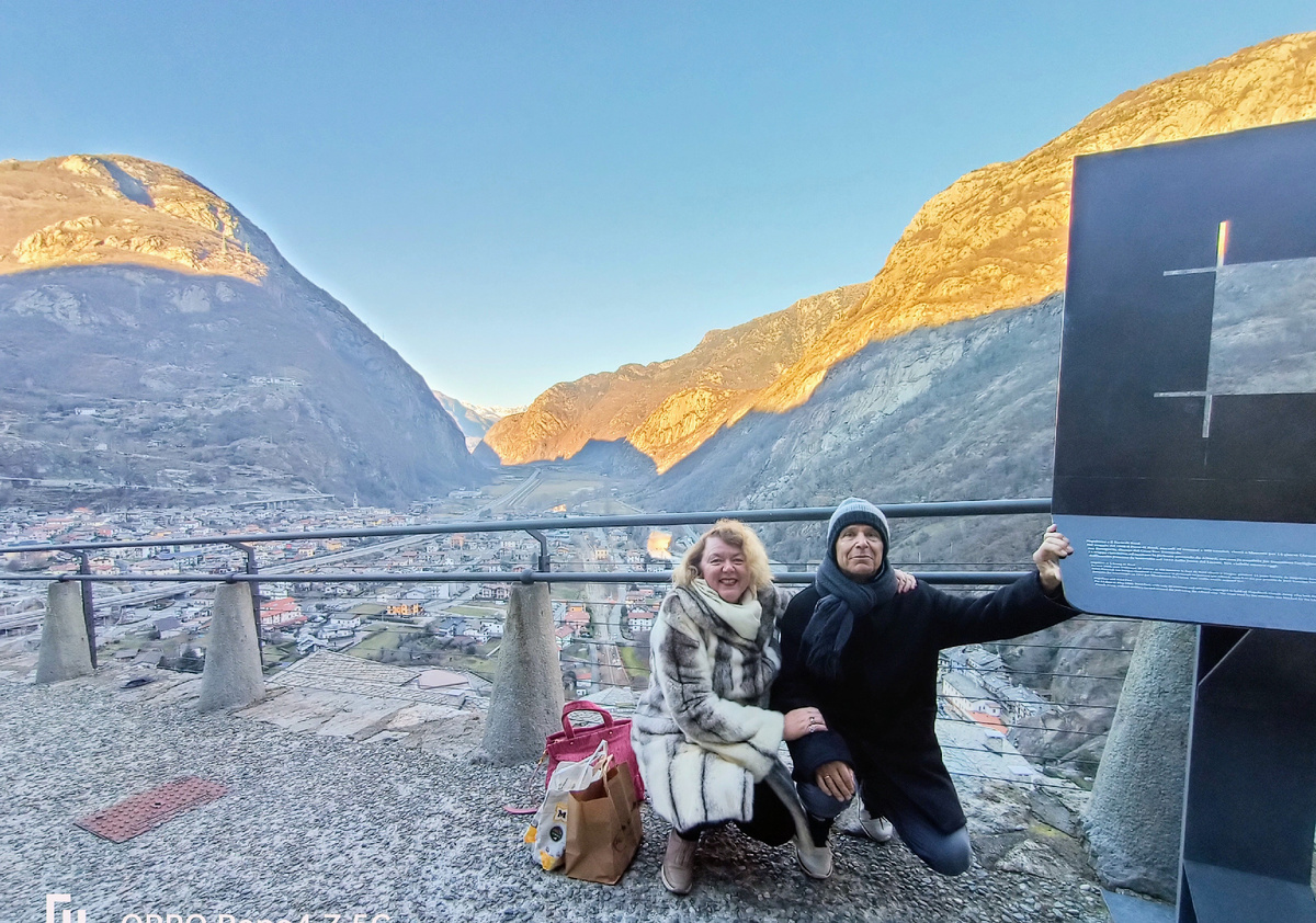 Панорамная площадка форта Бард. Valle d' Aosta. Italy. Фото автора 