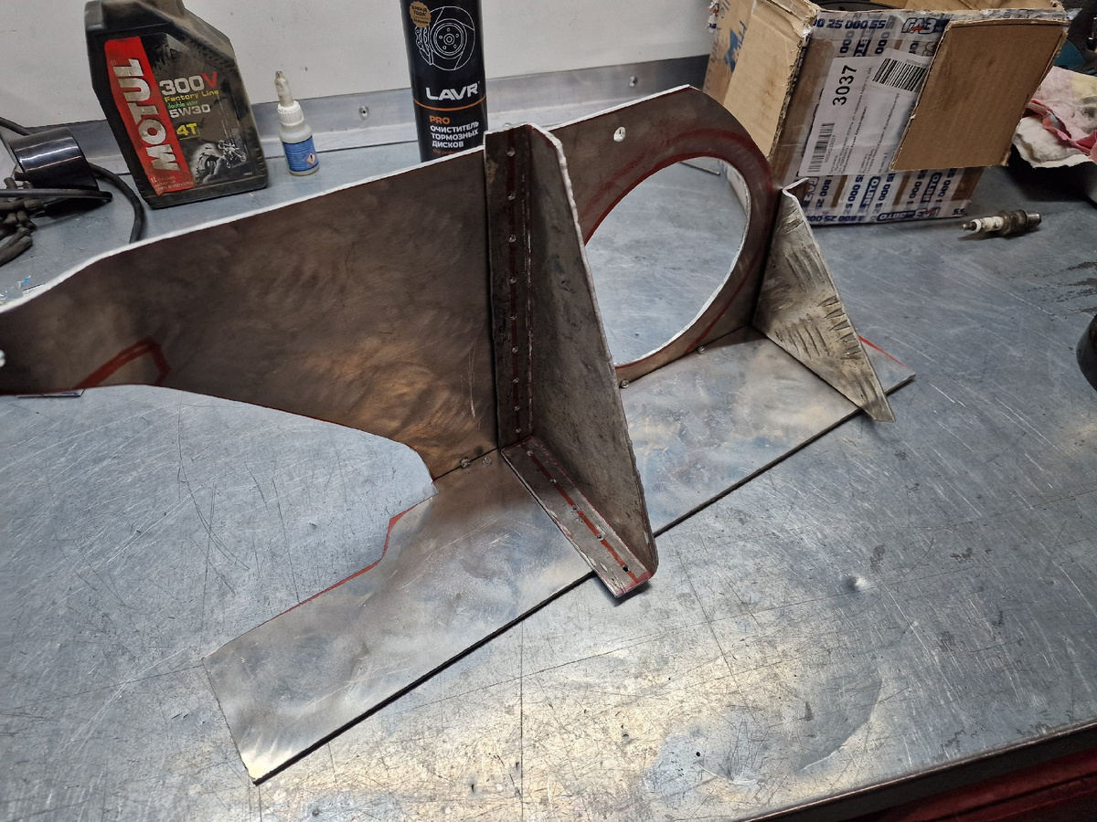 жуть-то какая! иногда черновые варианты смотрятся ужасно