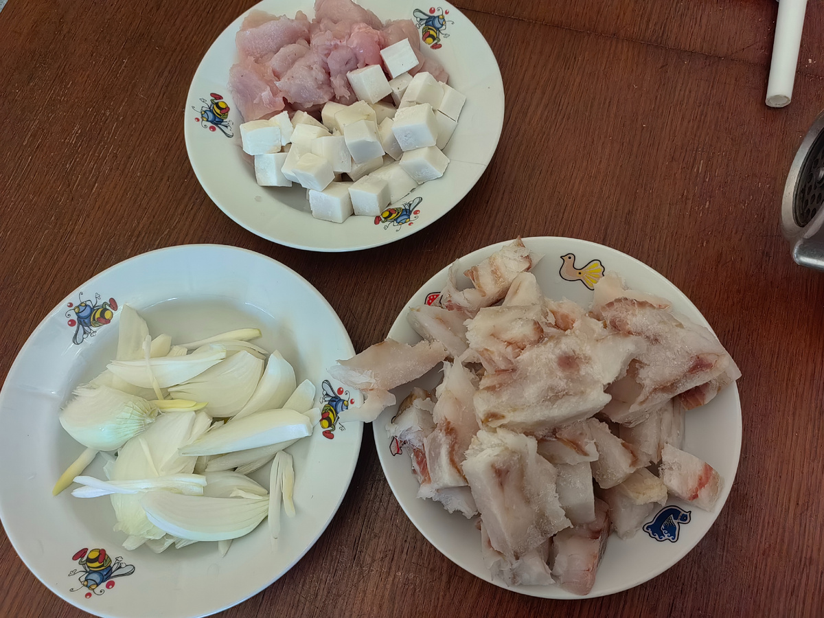 Основной ингредиент всё-таки минтай. 