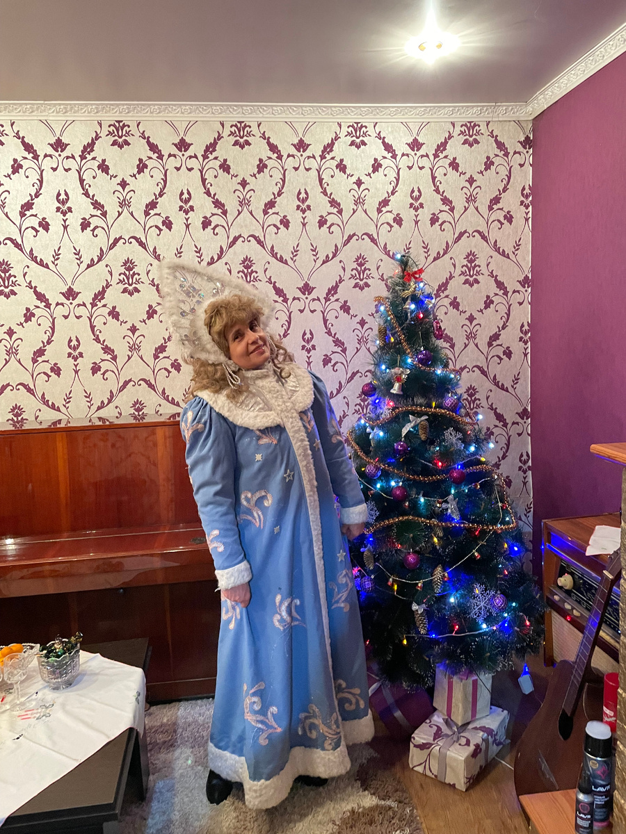 Снегурочка к выходу в свет готова! Фото из личного архива.