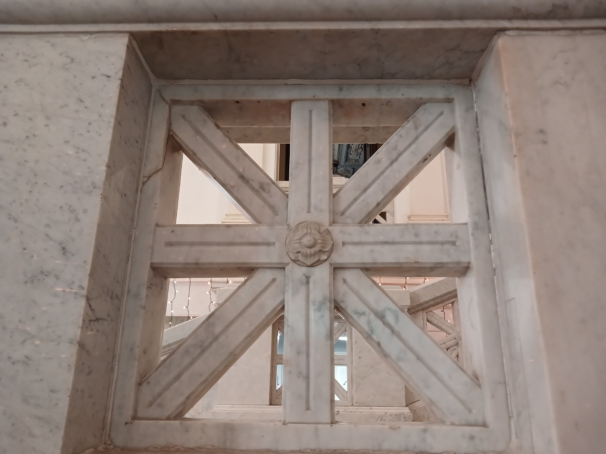 Деталь перил