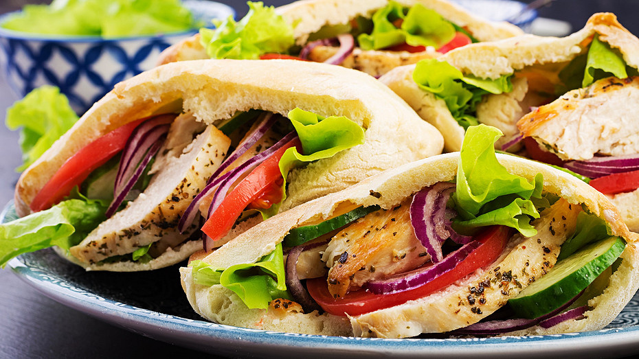     Источник здесь и далее: freepik.com (@timolina)