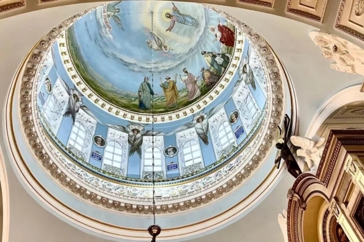    В храме в центре Твери завершили роспись купола, работы шли больше года