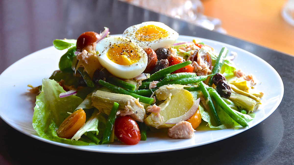 Это очень простой и вкусный салат