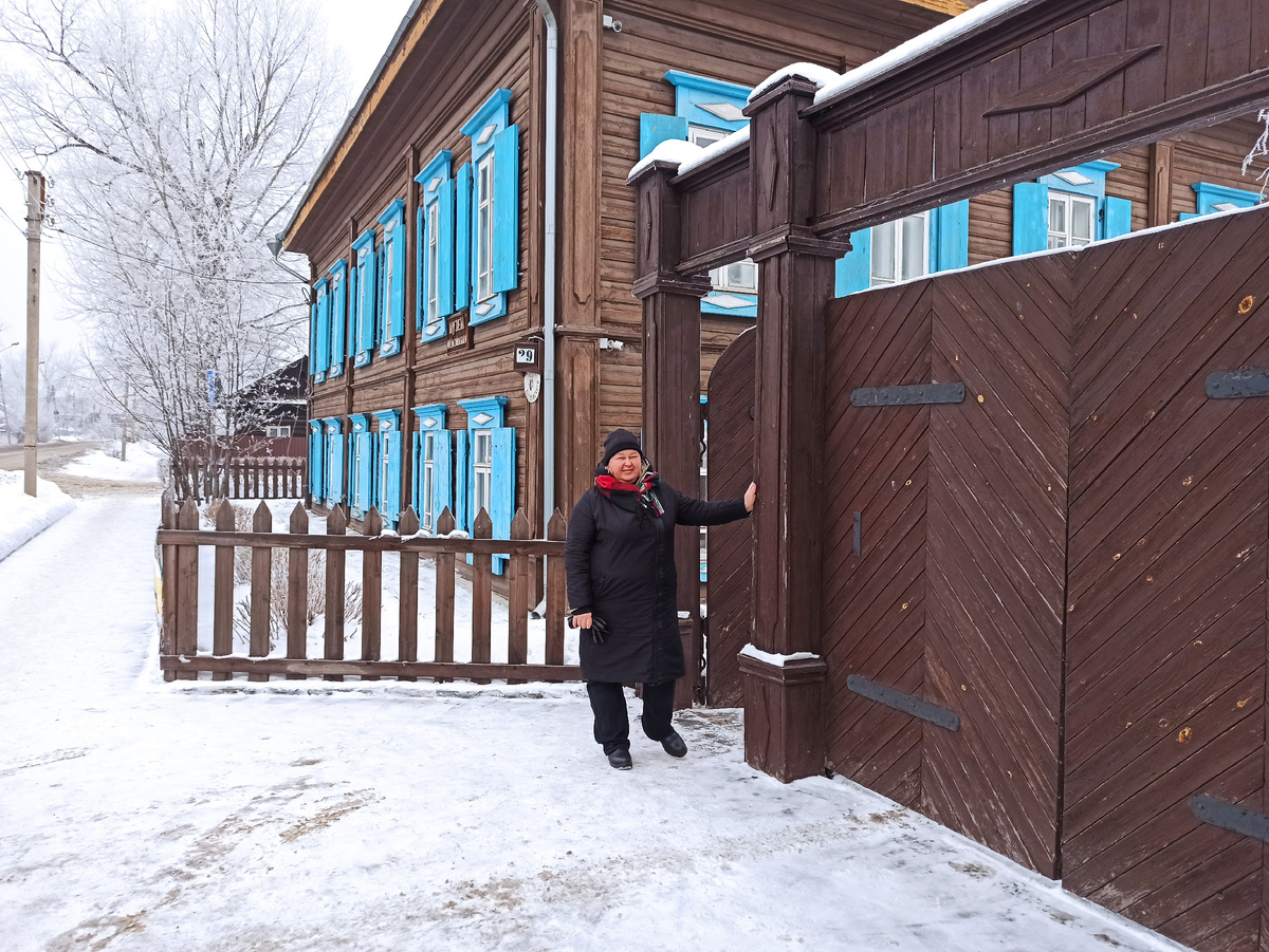 В этом здании находится Администрация музея