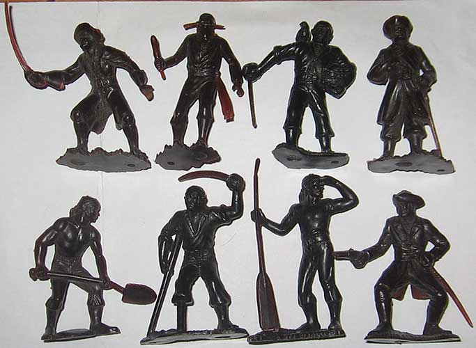 Нашел в интернете, вот такие у меня дома в Якше и лежат. правда, сильно потрепанные, не одно поколение уже играет