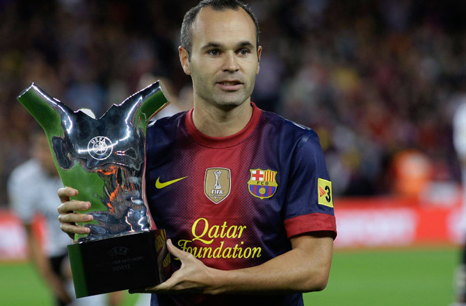 Наш герой с долгожданным признанием лично его заслуг в успехах клуба