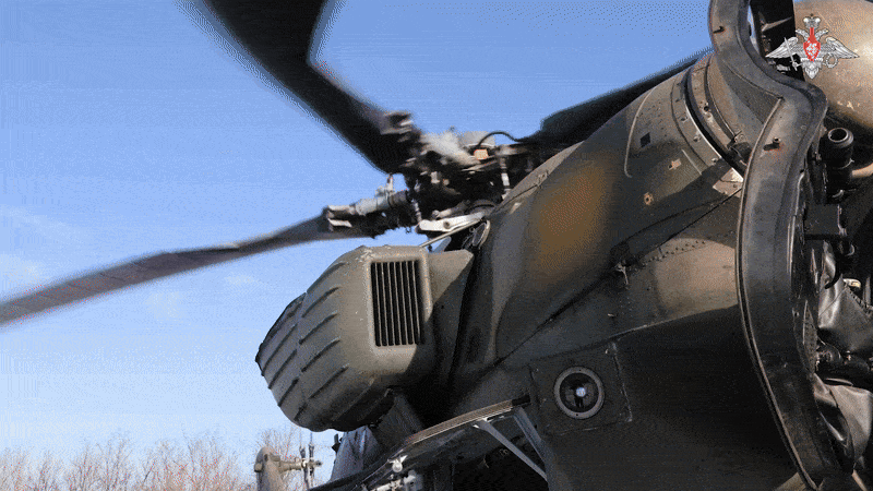    Ми-35М уничтожил опорный пункт с украинскими боевиками в приграничном районе Курской области//Видео с ТГ-канала Минобороны