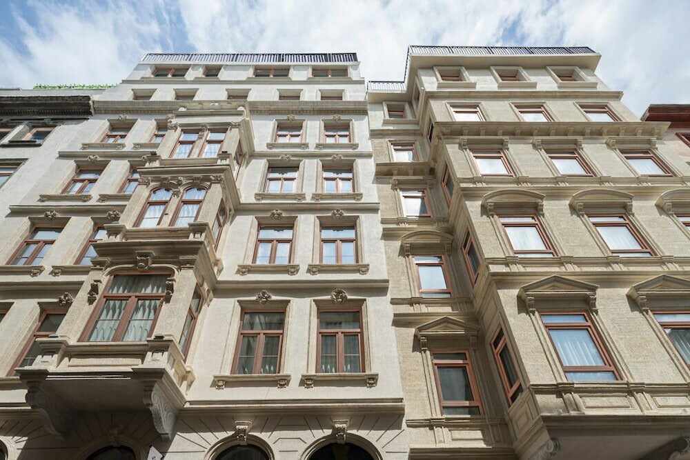 Akka Suites 3*
