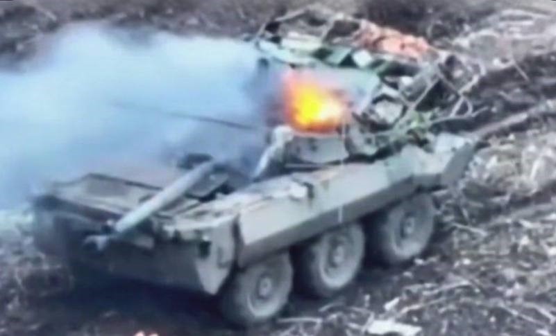 На Кураховском направлении впервые за долгое время уничтожили французский колесный танк АМХ-10RC, источник – Телеграм-канал АРХАНГЕЛ СПЕЦНАЗА