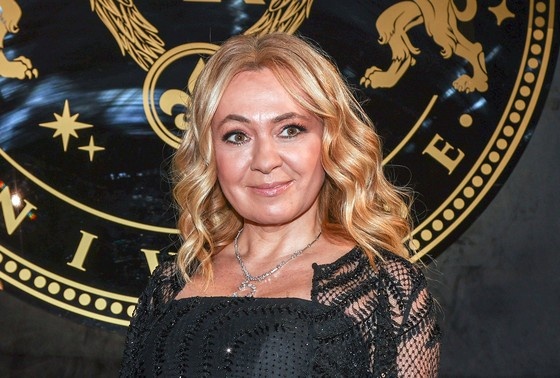    Яна Рудковская