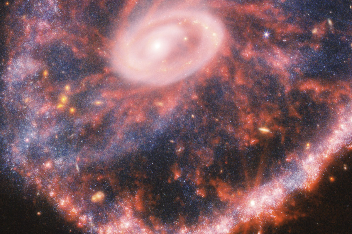 Сотни миллионов лет назад "спицы" Колеса Телеги представляли собой галактические рукава / © NASA, ESA, CSA, STScI