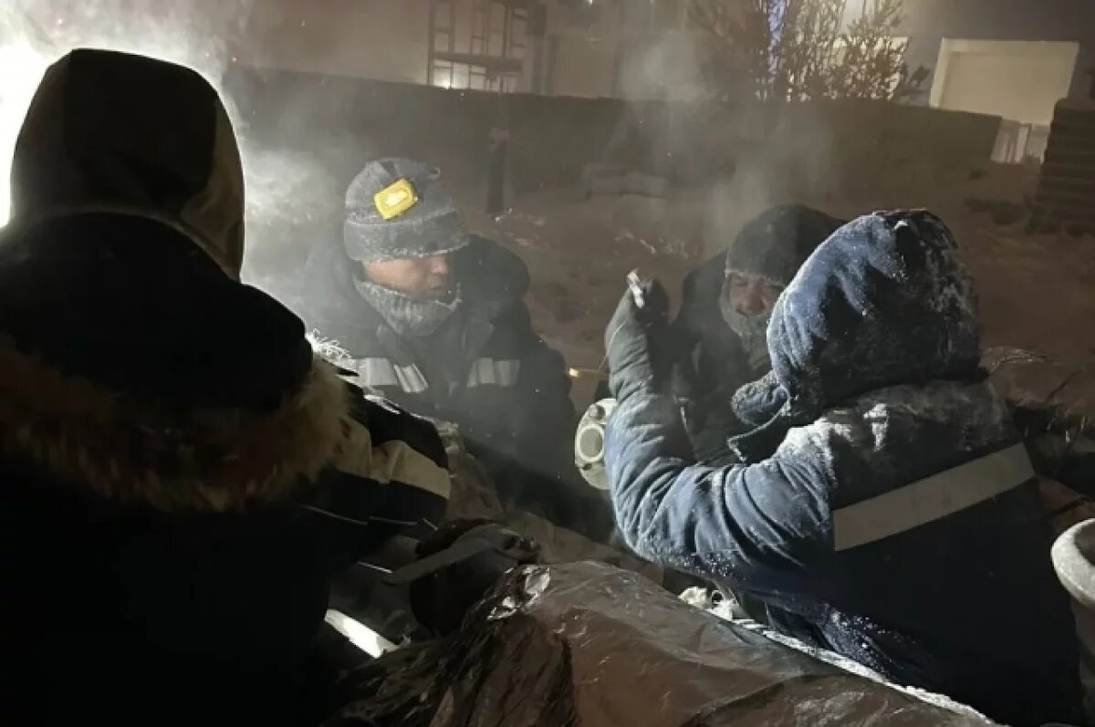    Из-за экстремально низких температур в Якутске перемёрз водовод