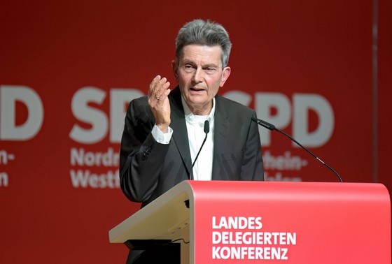    Рольф Мютцених