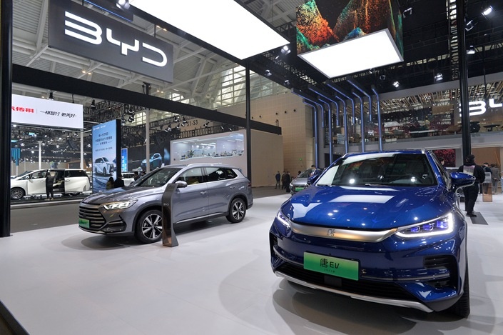 Электрические кроссоверы компании BYD (Build Your Dreams).