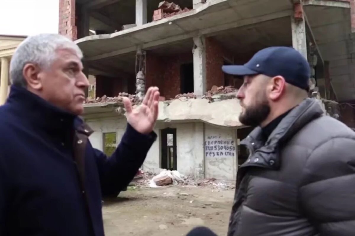    Самовольно «растут» в Дагестане даже многоэтажные дома.