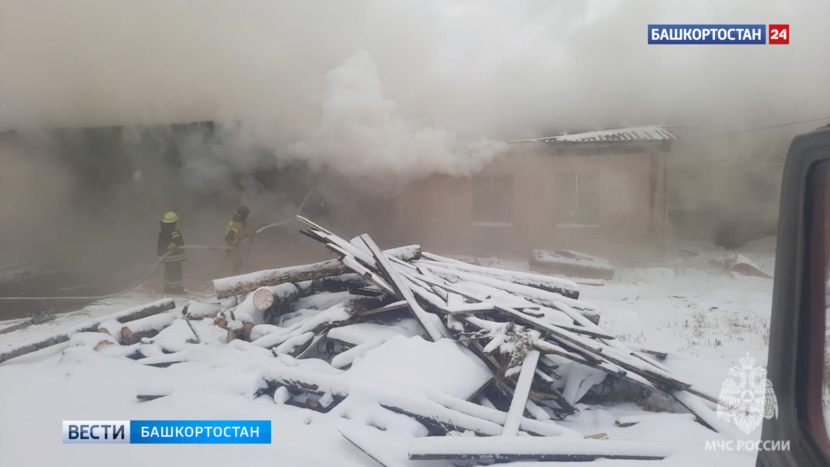    В Башкирии при пожаре в котельной один человек погиб, один в тяжелом состоянии