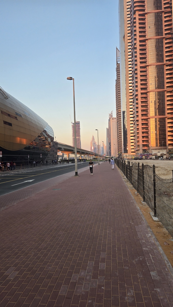 Где-то в Дубае 