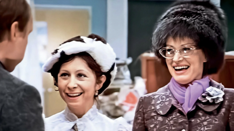 Знакомство подружек Нади с "Ипполитом"